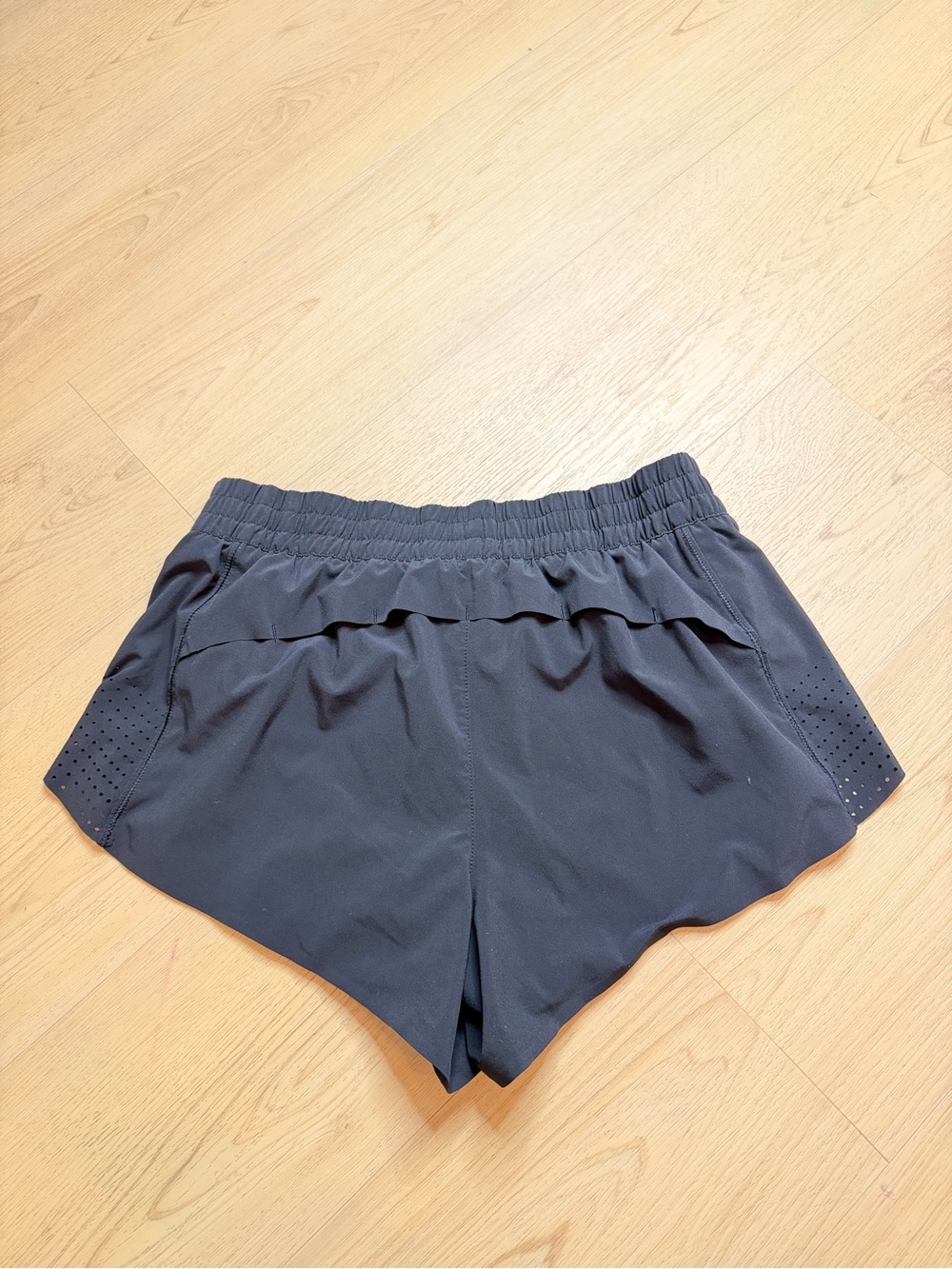 Athleta Black Hustle 3" Athletic Shorts